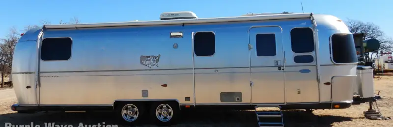 2004 Airstream photo 4