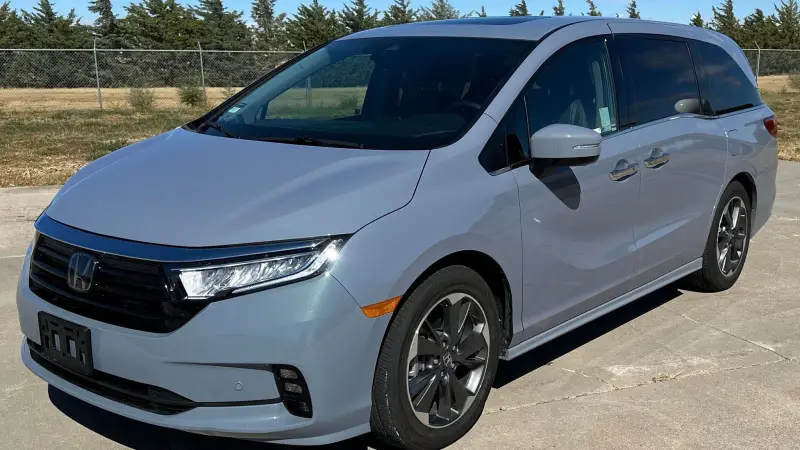 2023 Honda Odyssey Elite photo 1