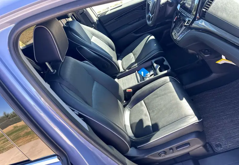 2023 Honda Odyssey Elite photo 33