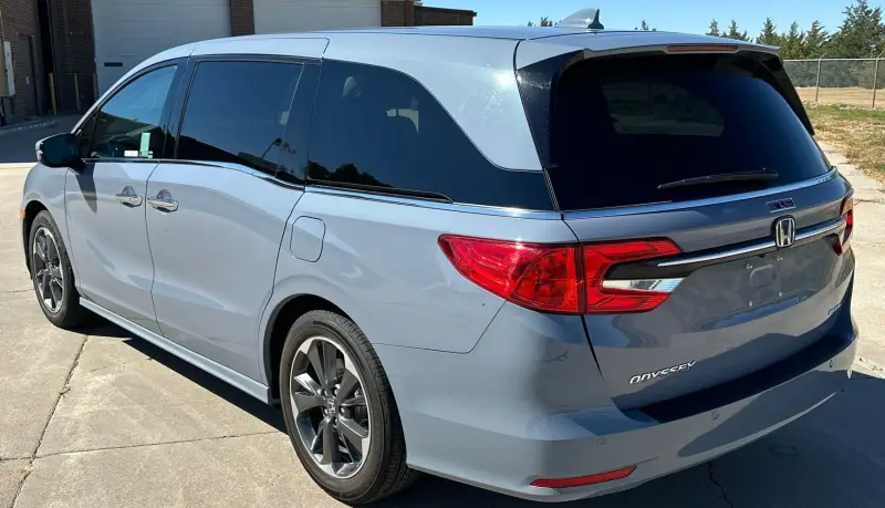2023 Honda Odyssey Elite photo 7