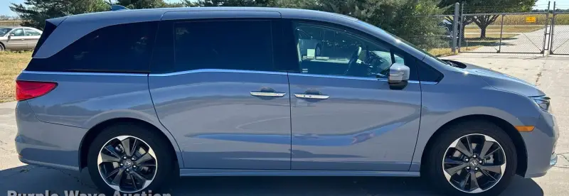 2023 Honda Odyssey Elite photo 4
