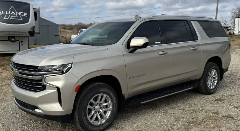 2021 Chevrolet Suburban photo 1