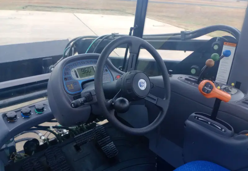 2014 New Holland TV6070 photo 40