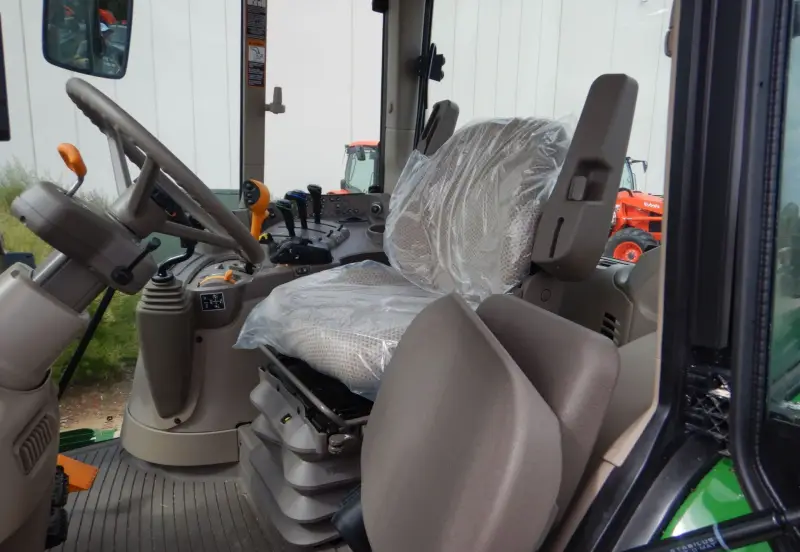 2022 John Deere 6155 photo 30