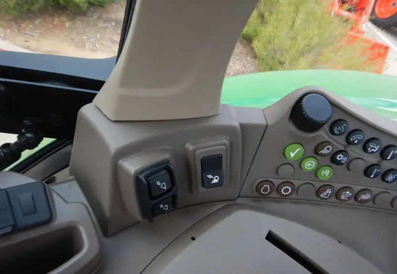2022 John Deere 6155 photo 40