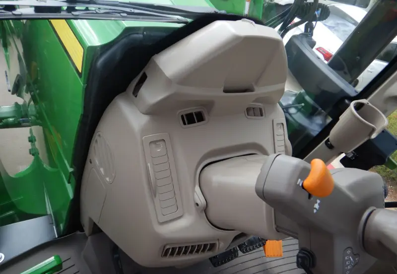 2022 John Deere 6155 photo 31