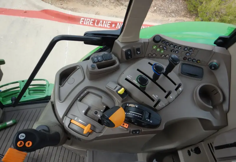 2022 John Deere 6155 photo 34