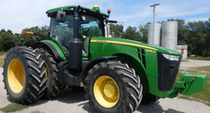 2013 John Deere 8285R photo 3