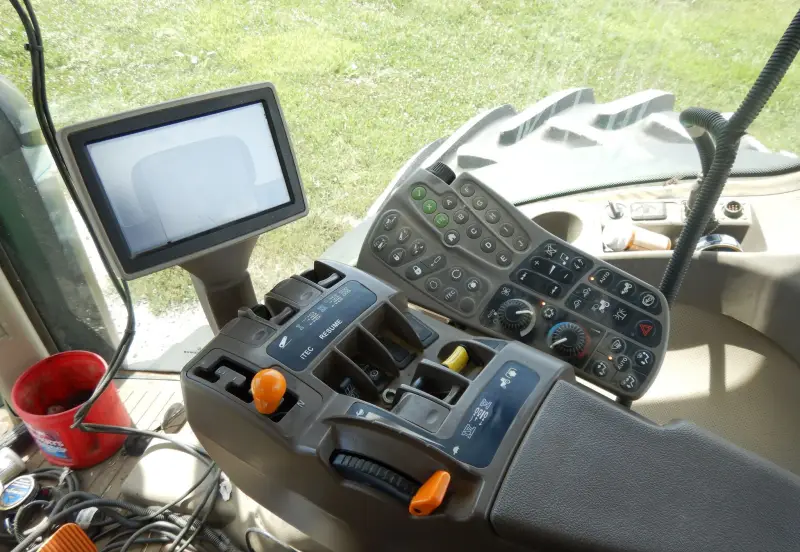 2013 John Deere 8285R photo 12