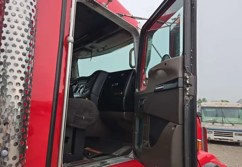 2019 Kenworth T800 photo 70