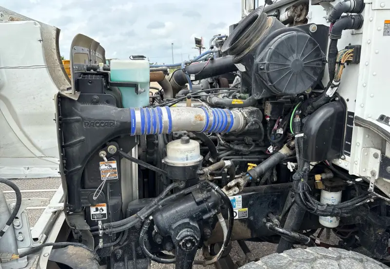 2018 Peterbilt 348 photo 56