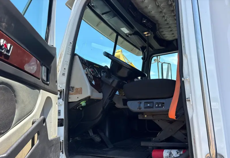 2023 Western Star 4700 photo 34