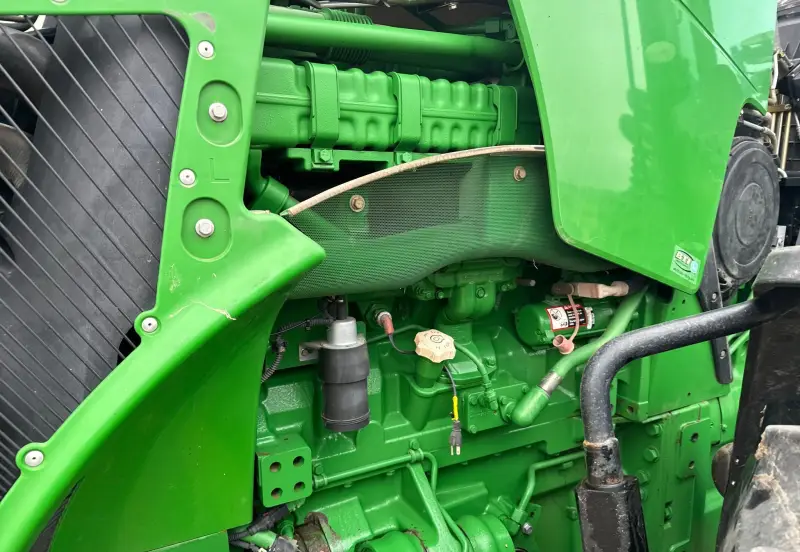 2012 John Deere 8285R photo 39