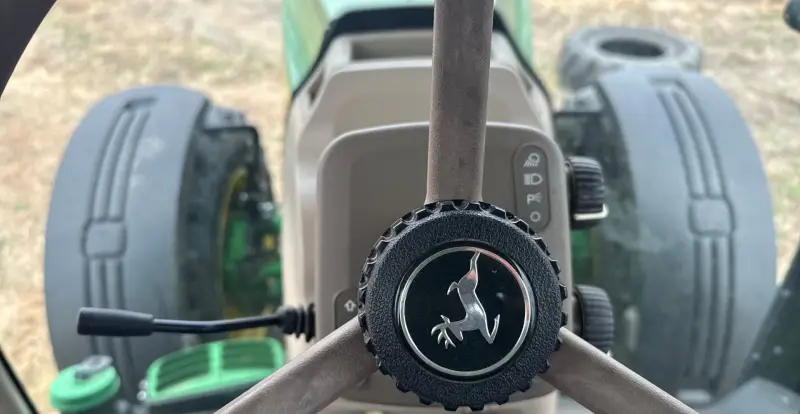2012 John Deere 8285R photo 25