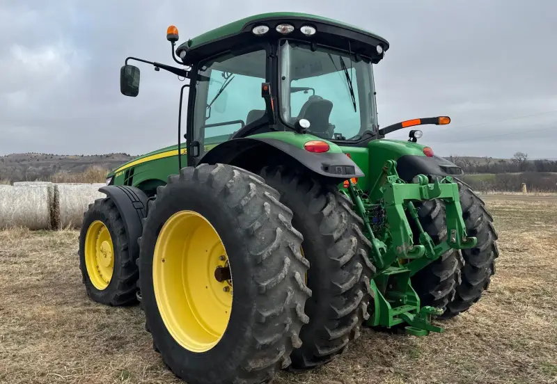 2012 John Deere 8285R photo 7