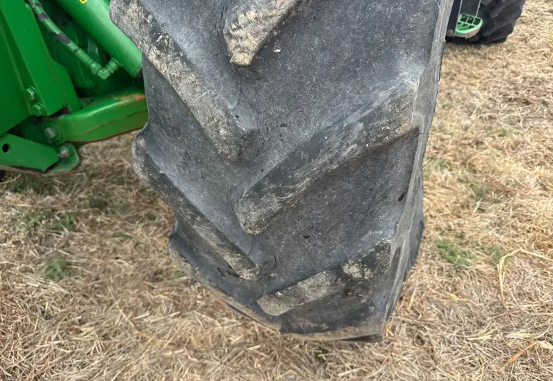 2012 John Deere 8285R photo 44