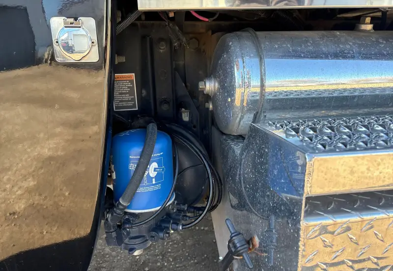 2022 Peterbilt 389 photo 12