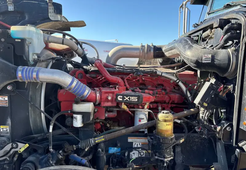 2022 Peterbilt 389 photo 152