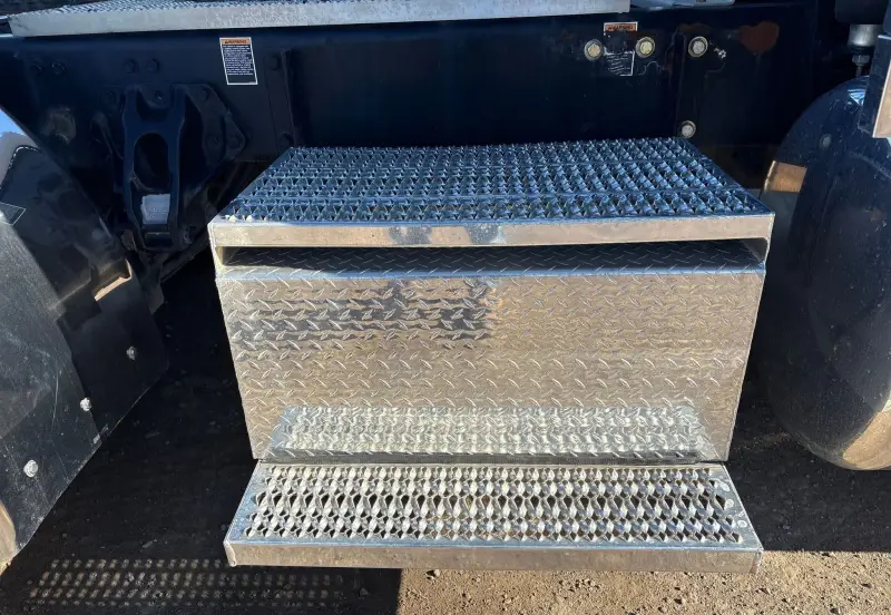 2022 Peterbilt 389 photo 25