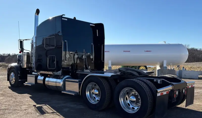 2022 Peterbilt 389 photo 7