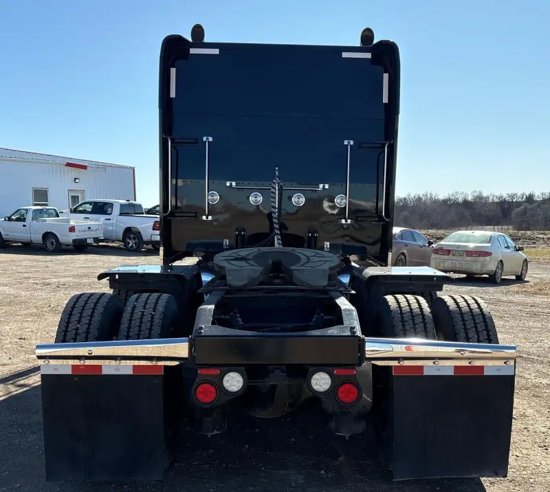 2022 Peterbilt 389 photo 6