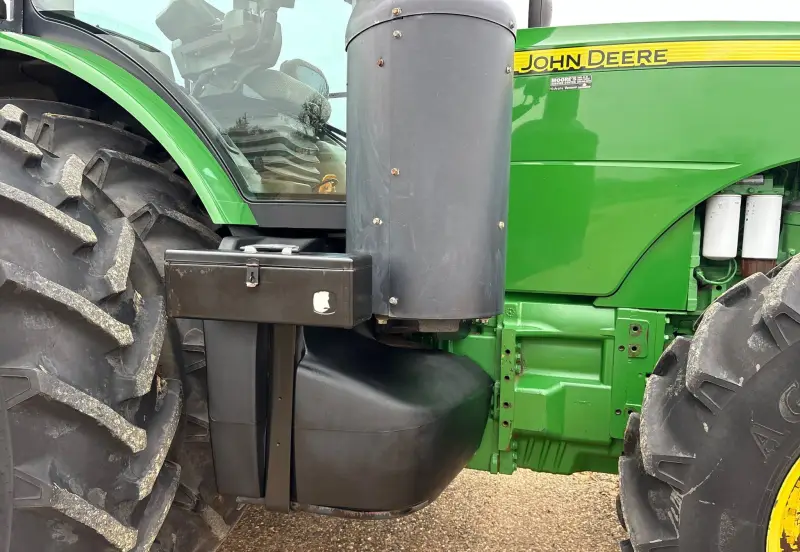 2011 John Deere 8335R photo 17