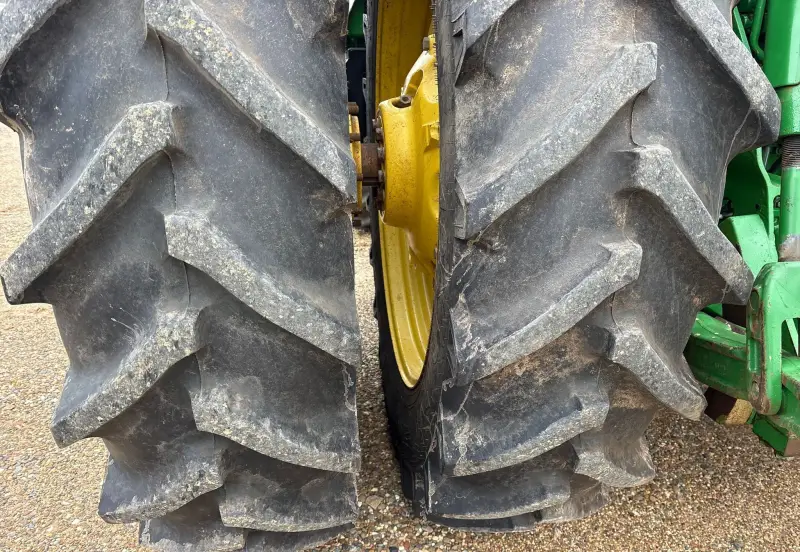 2011 John Deere 8335R photo 66