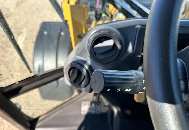 2023 Caterpillar 908 photo 71