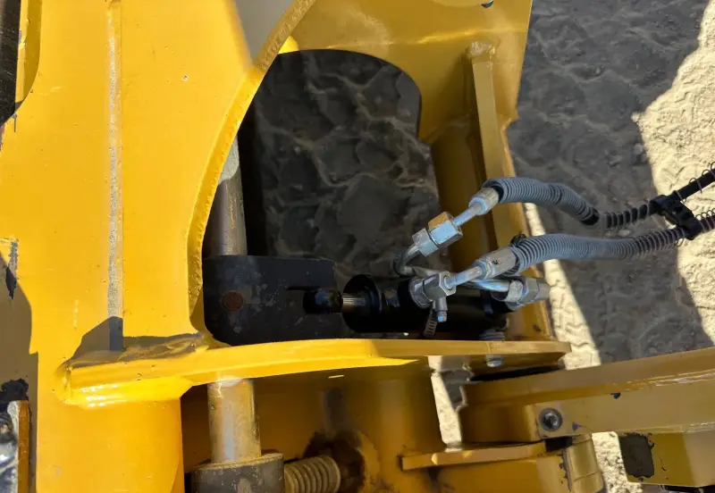 2023 Caterpillar 908 photo 20