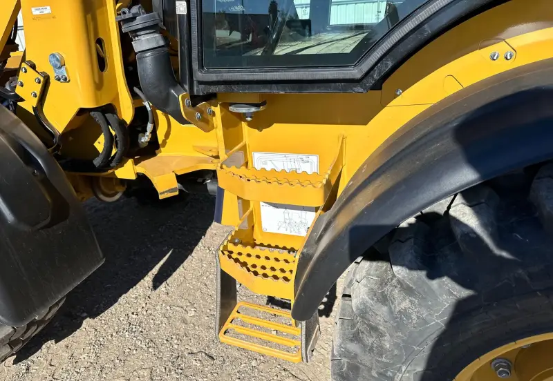 2023 Caterpillar 908 photo 63