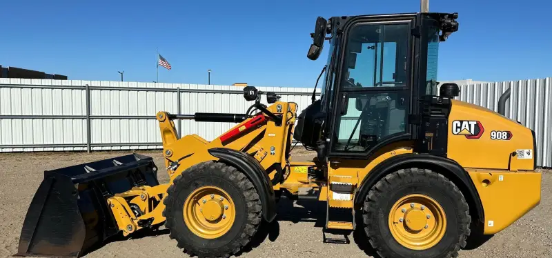 2023 Caterpillar 908 photo 8
