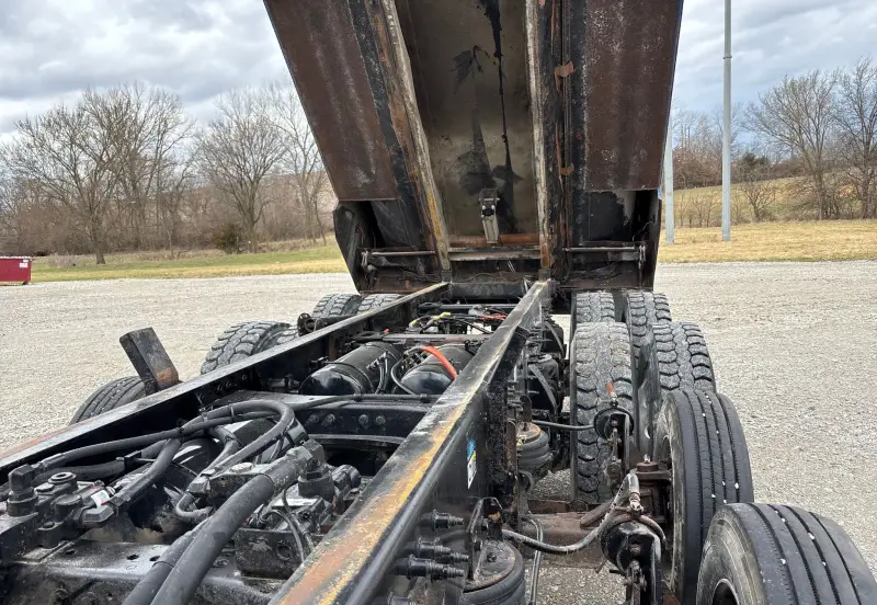 2019 Peterbilt 567 photo 25