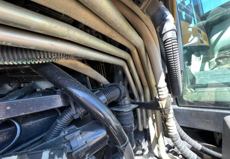 2005 Challenger MT665B photo 36