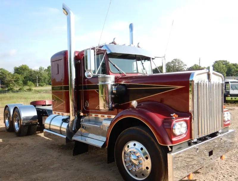 1981 Kenworth W900 photo 3