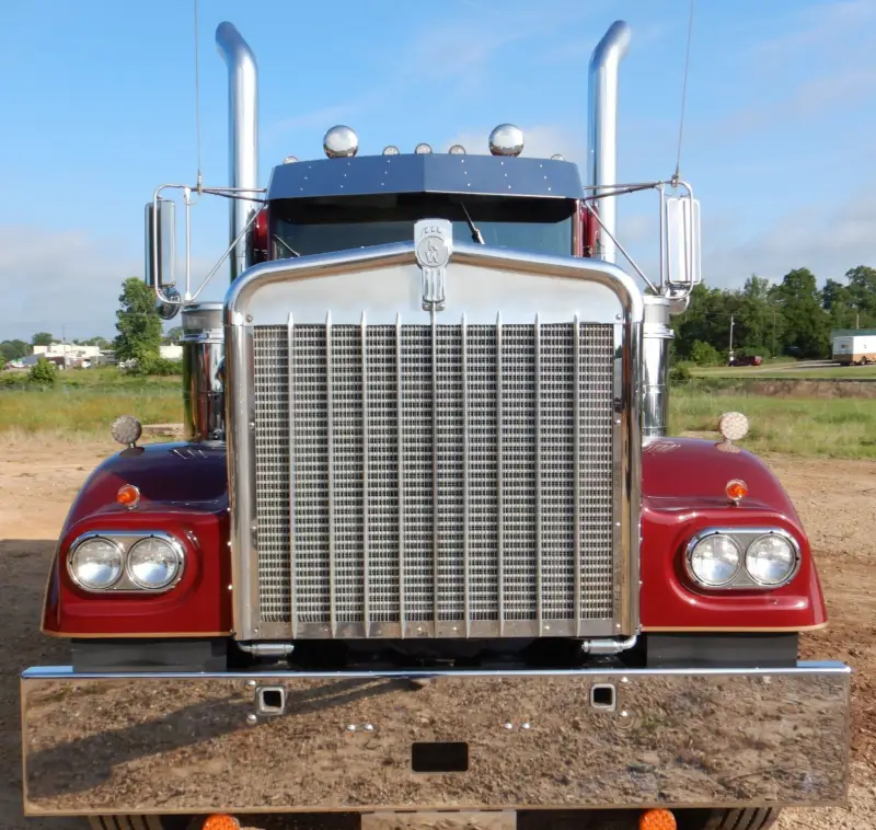 1981 Kenworth W900 photo 2