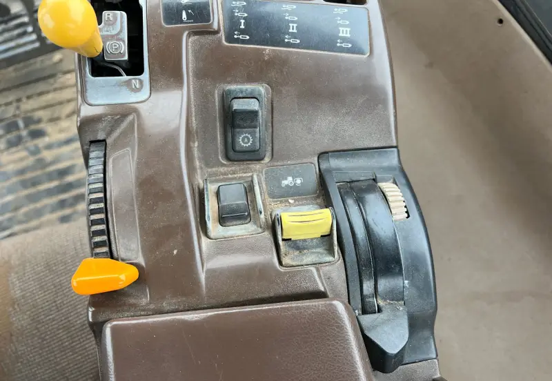 2000 John Deere 8410 photo 28