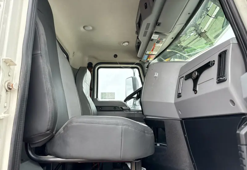 2019 Mack Anthem photo 51
