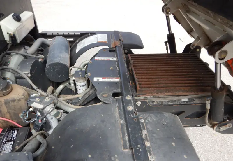 2012 Bobcat Toolcat 5600 photo 21