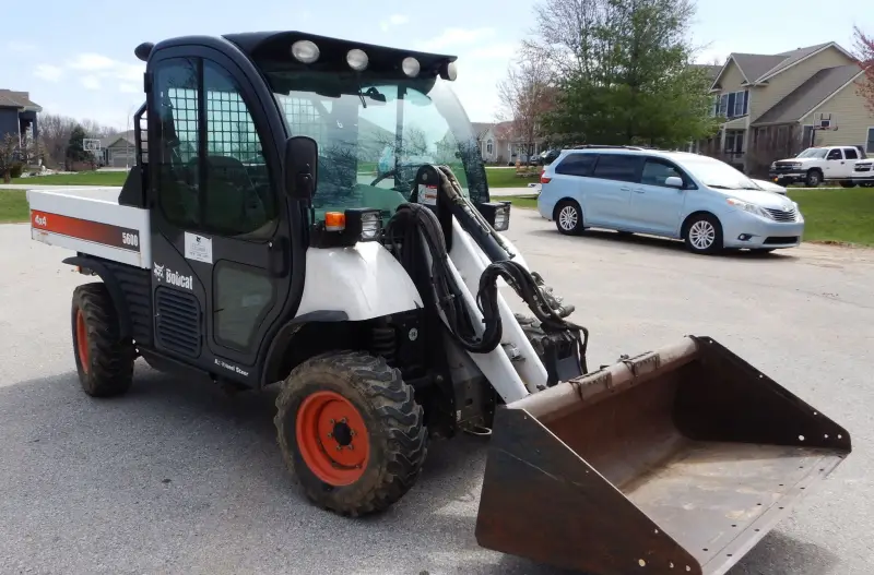 2012 Bobcat Toolcat 5600 photo 3