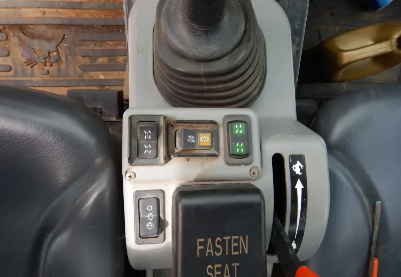 2012 Bobcat Toolcat 5600 photo 19