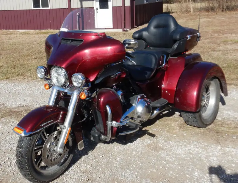 2015 Harley Davidson Tri-Glide Ultra Classic photo 1