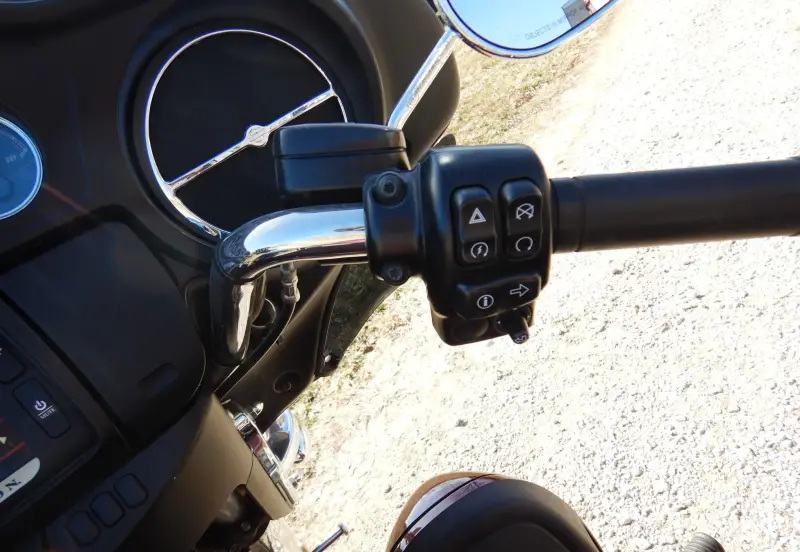 2015 Harley Davidson Tri-Glide Ultra Classic photo 25