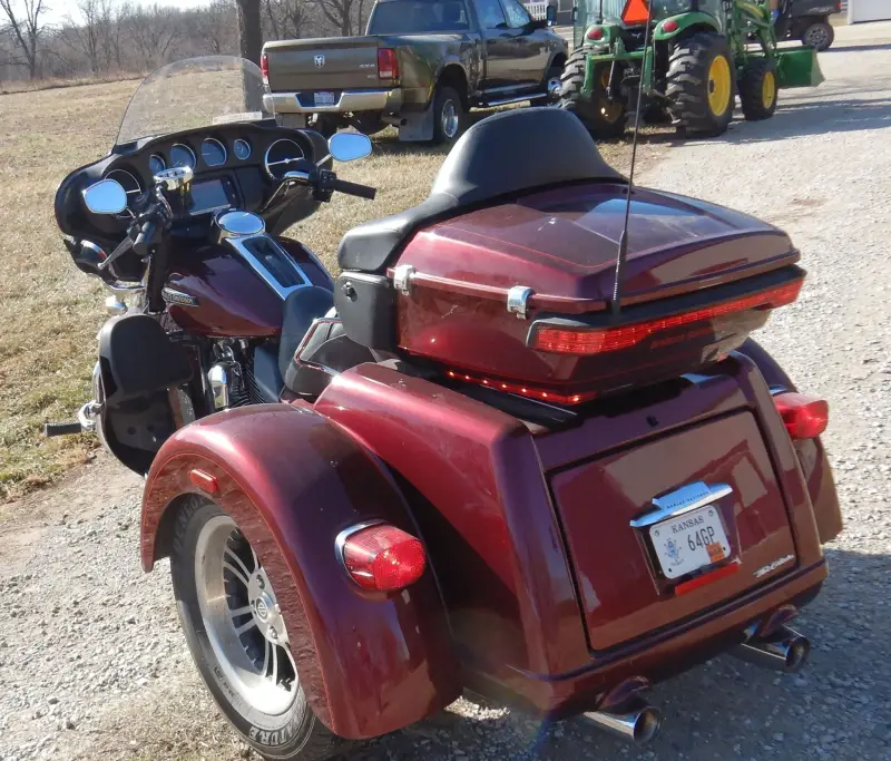 2015 Harley Davidson Tri-Glide Ultra Classic photo 7